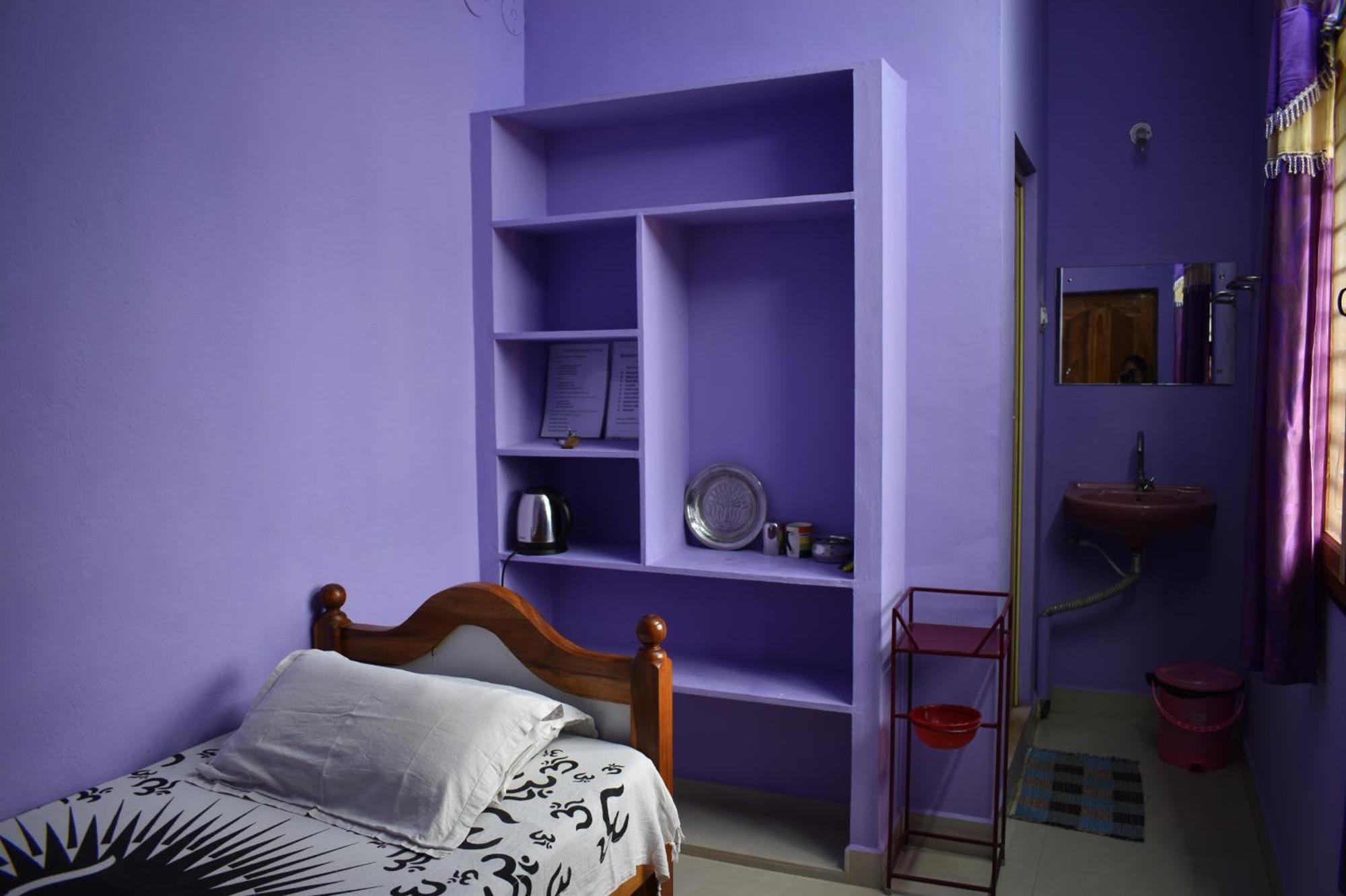 Rainbow Guest House Tiruvannāmalai 外观 照片