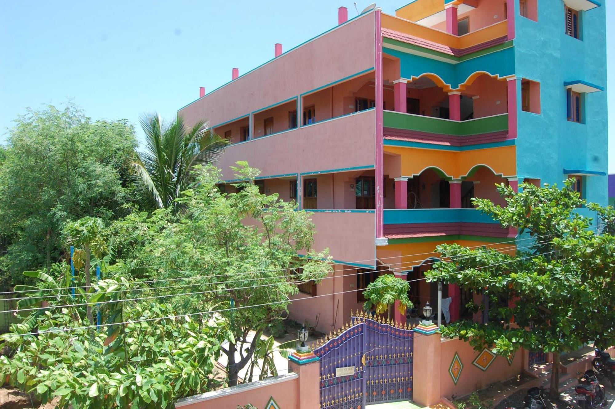 Rainbow Guest House Tiruvannāmalai 外观 照片