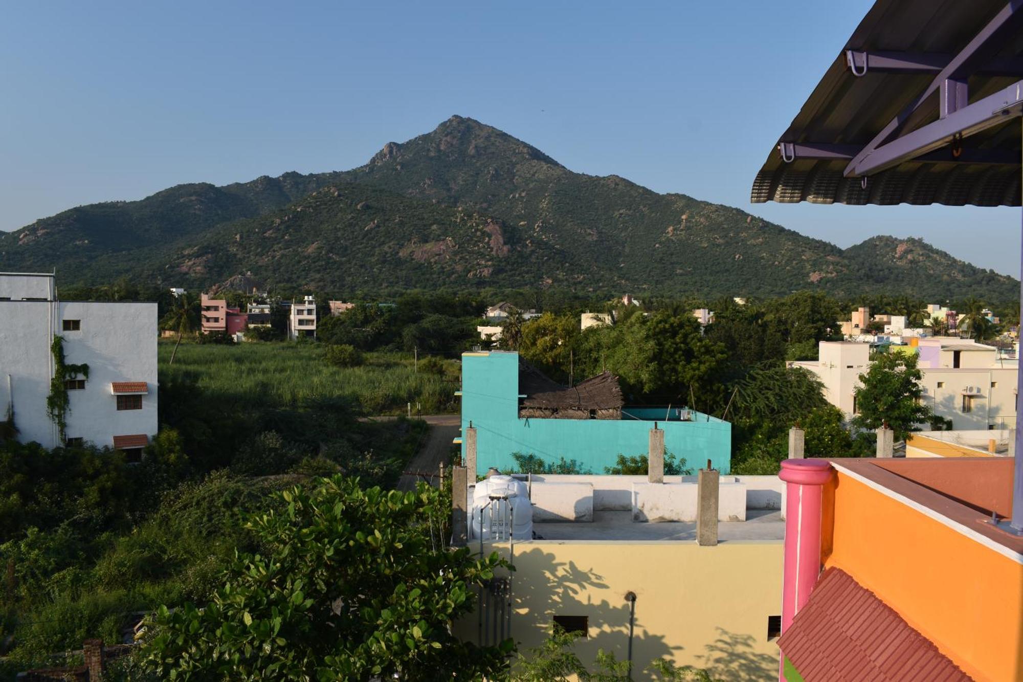 Rainbow Guest House Tiruvannāmalai 外观 照片