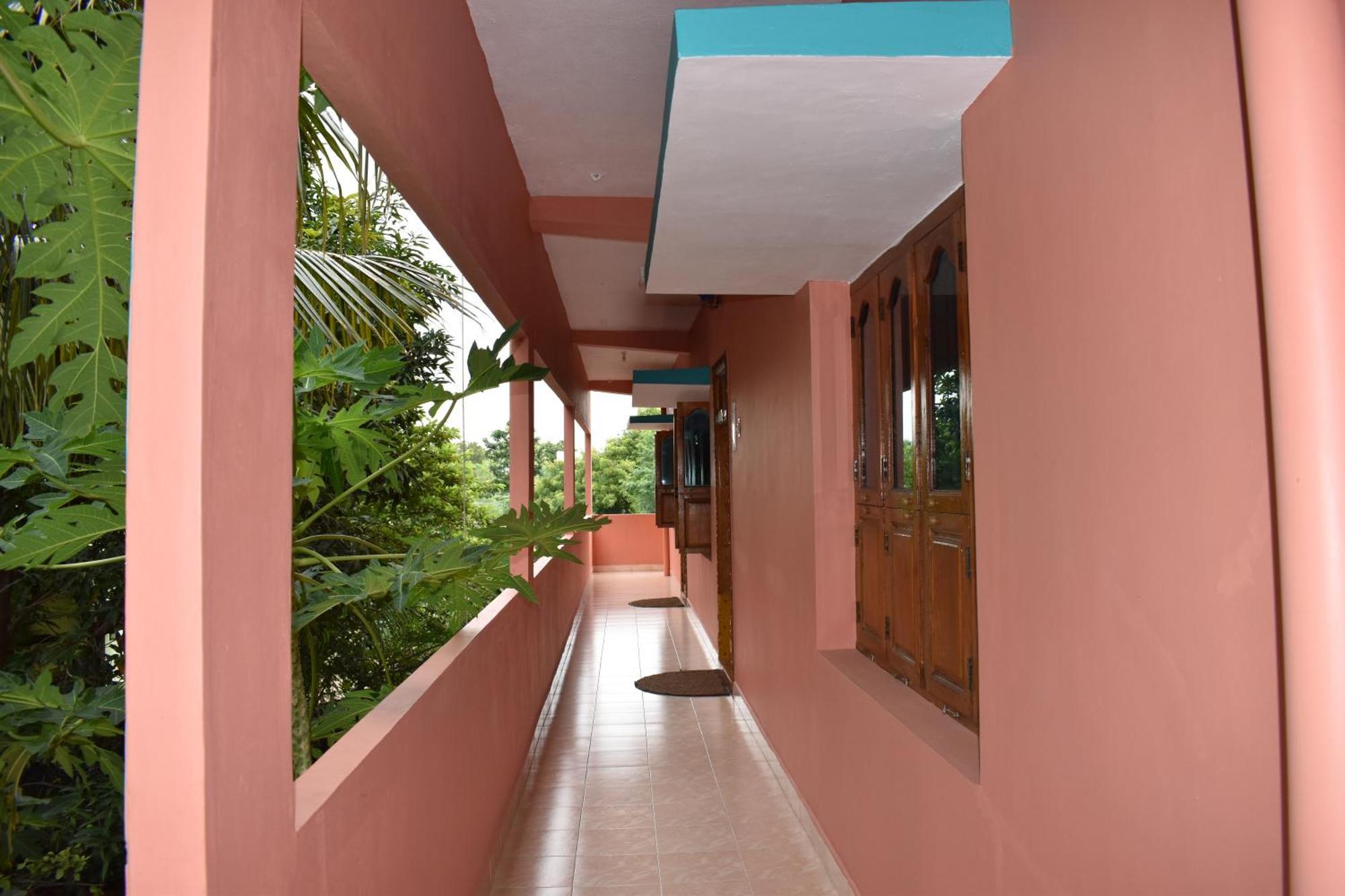 Rainbow Guest House Tiruvannāmalai 外观 照片