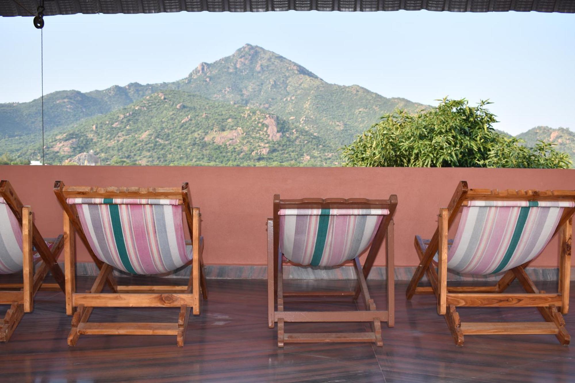 Rainbow Guest House Tiruvannāmalai 外观 照片