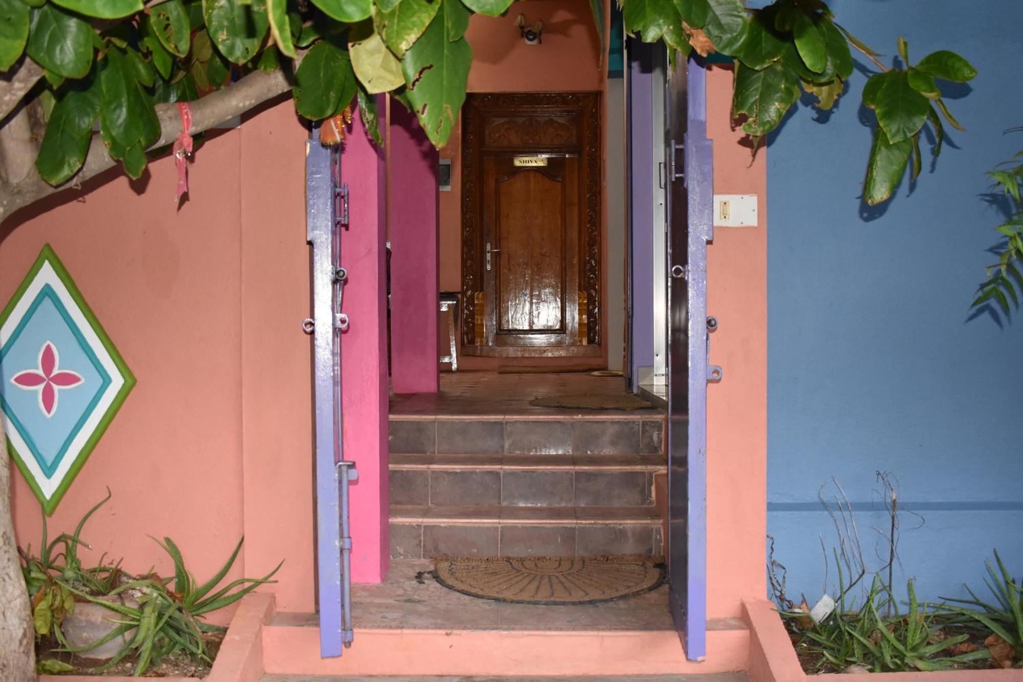 Rainbow Guest House Tiruvannāmalai 外观 照片