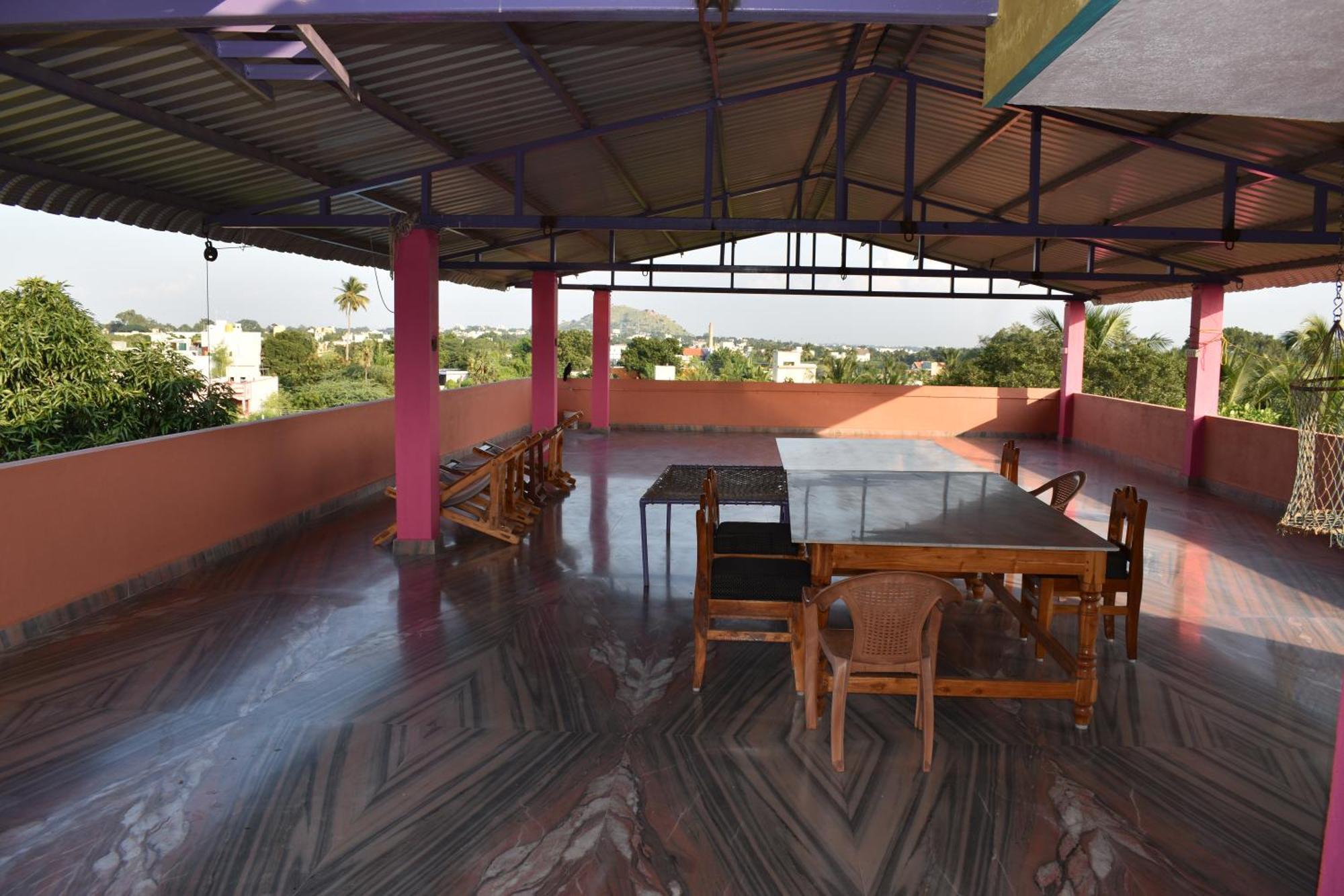 Rainbow Guest House Tiruvannāmalai 外观 照片