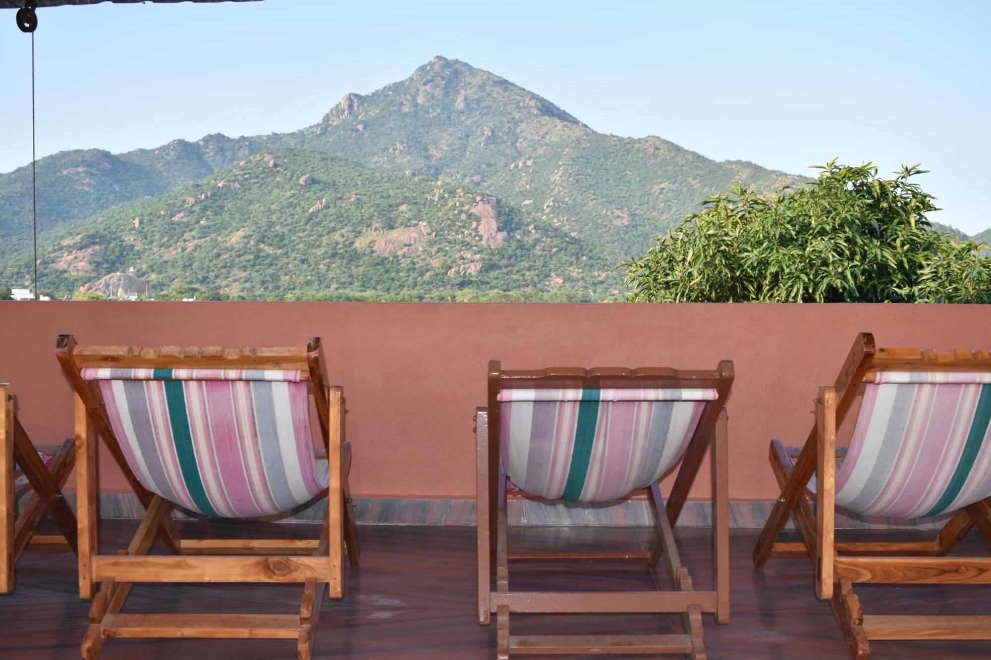 Rainbow Guest House Tiruvannāmalai 外观 照片