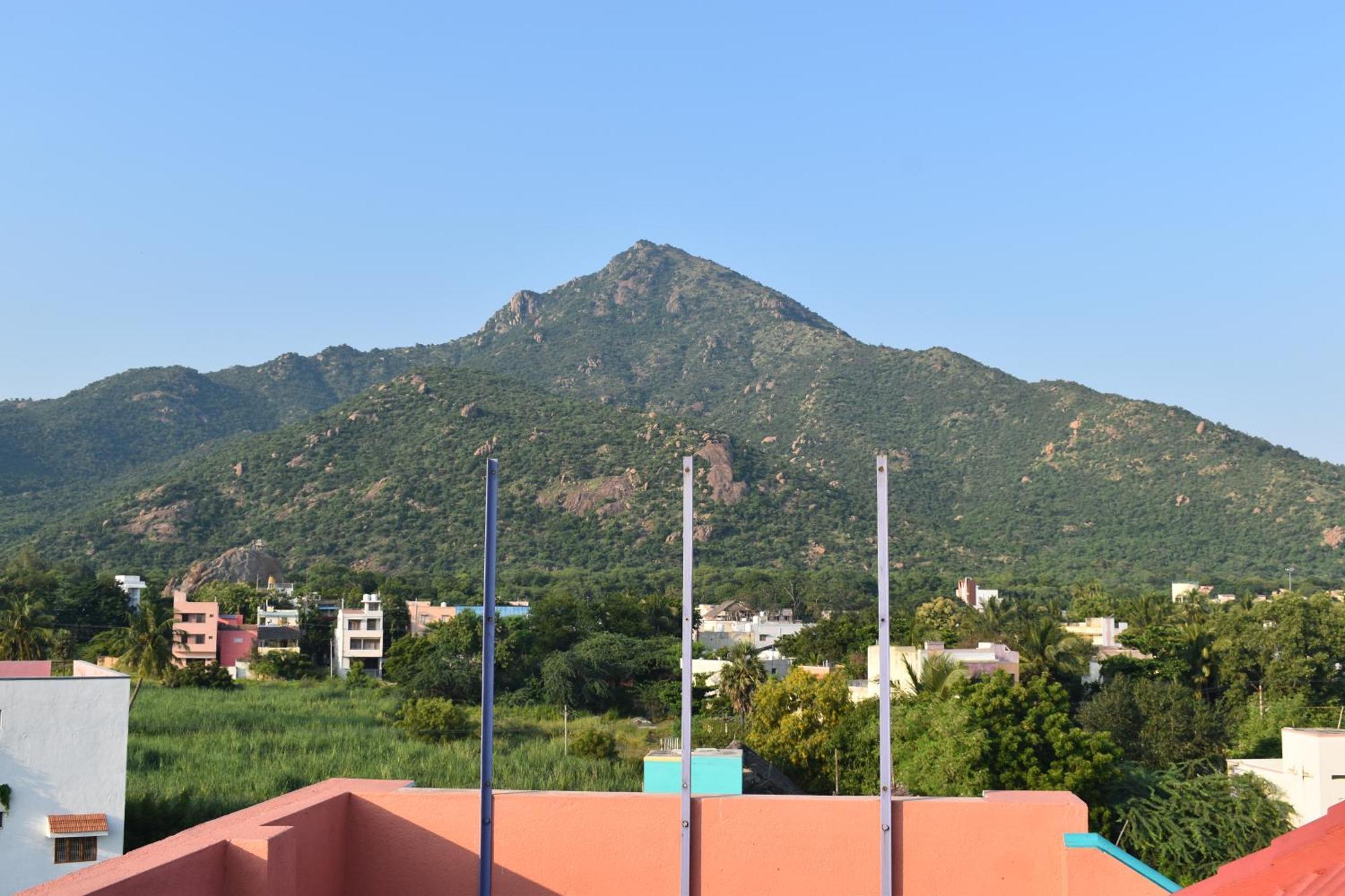 Rainbow Guest House Tiruvannāmalai 外观 照片