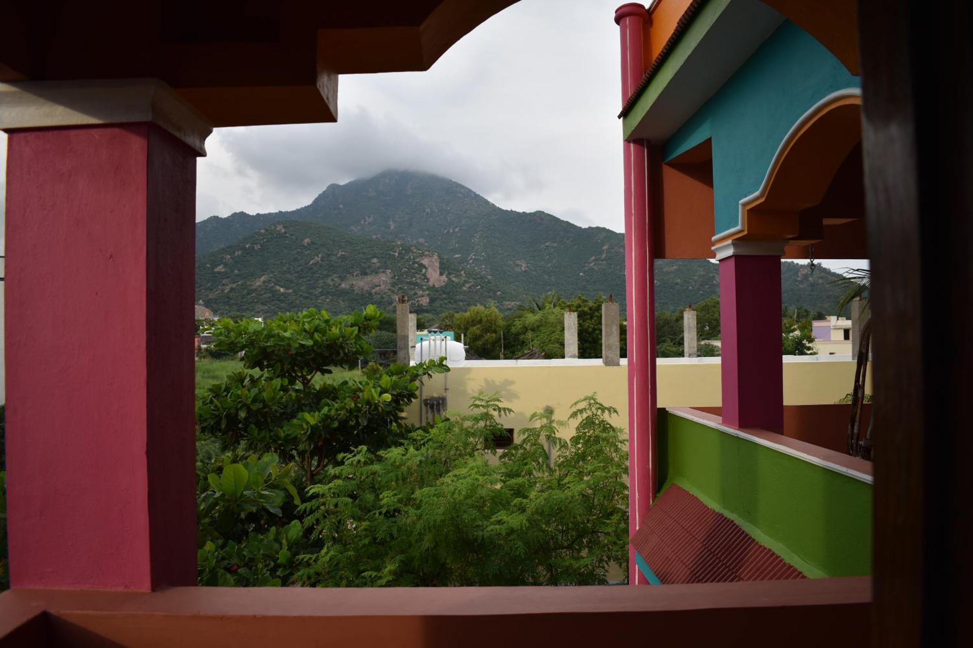 Rainbow Guest House Tiruvannāmalai 外观 照片