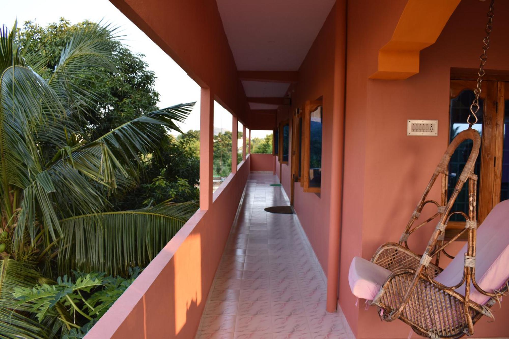 Rainbow Guest House Tiruvannāmalai 外观 照片