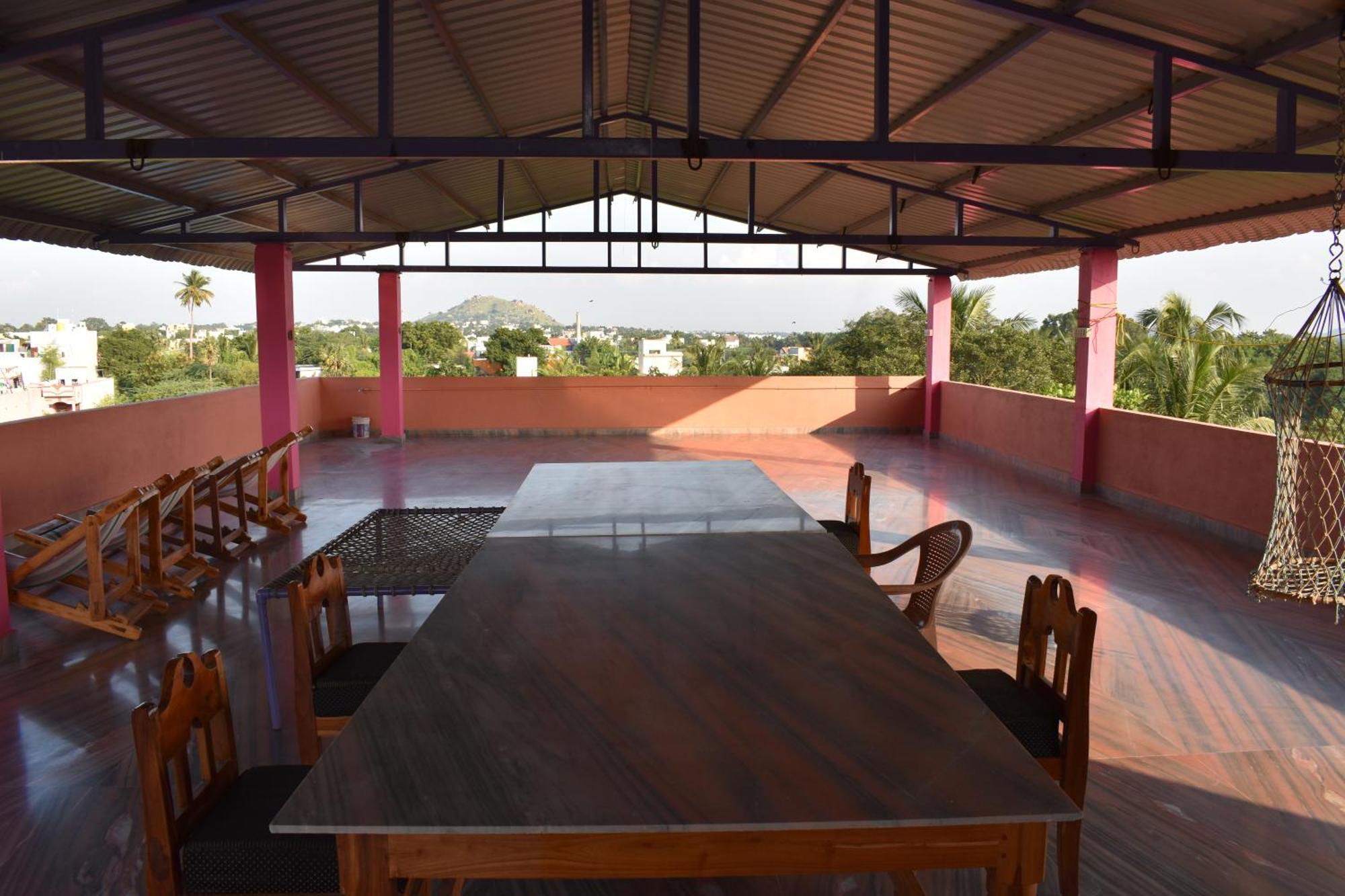 Rainbow Guest House Tiruvannāmalai 外观 照片