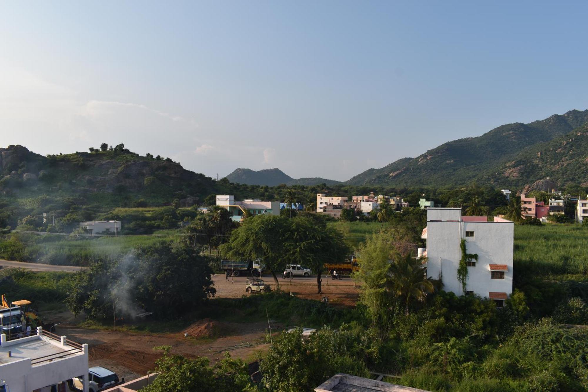 Rainbow Guest House Tiruvannāmalai 外观 照片
