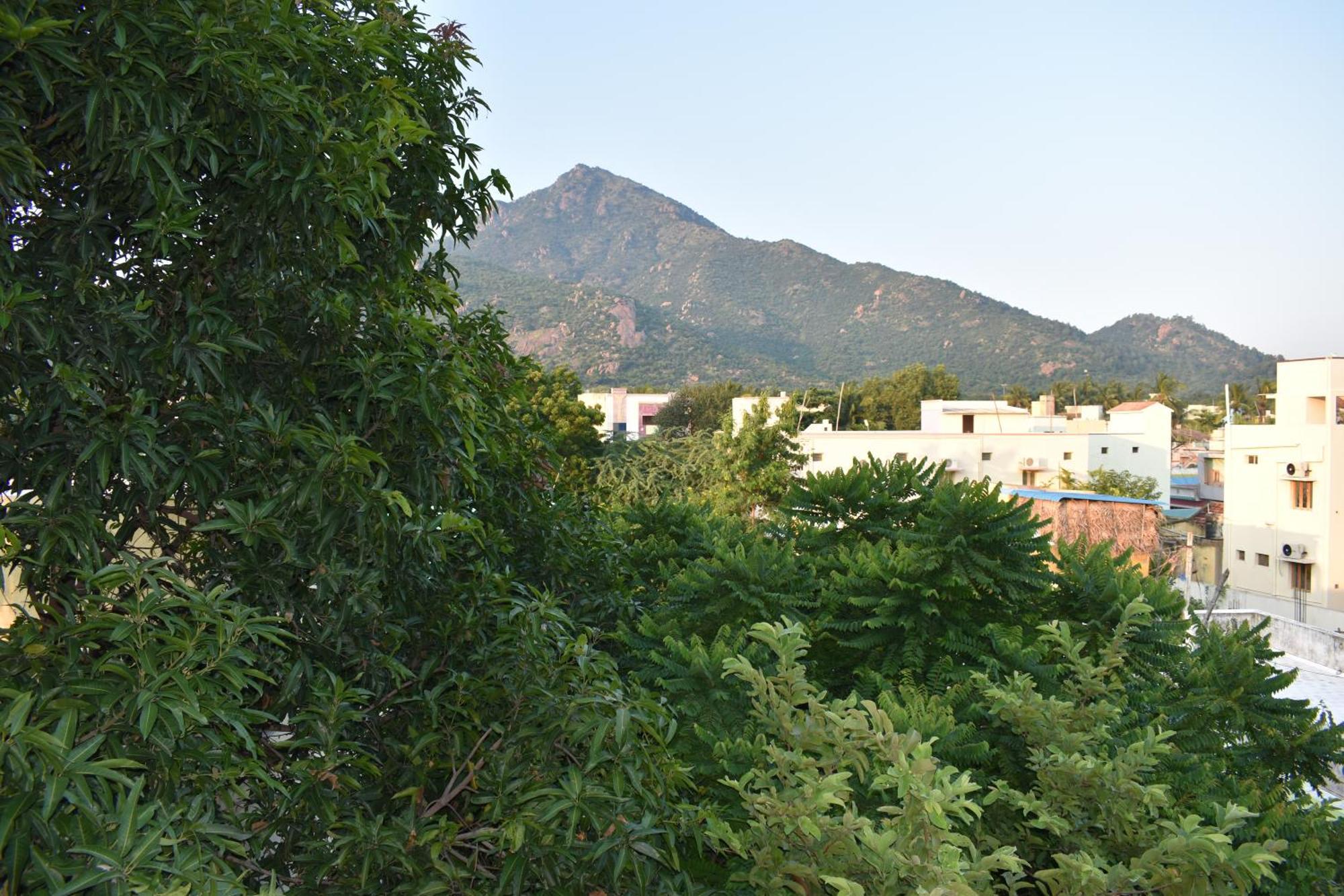 Rainbow Guest House Tiruvannāmalai 外观 照片