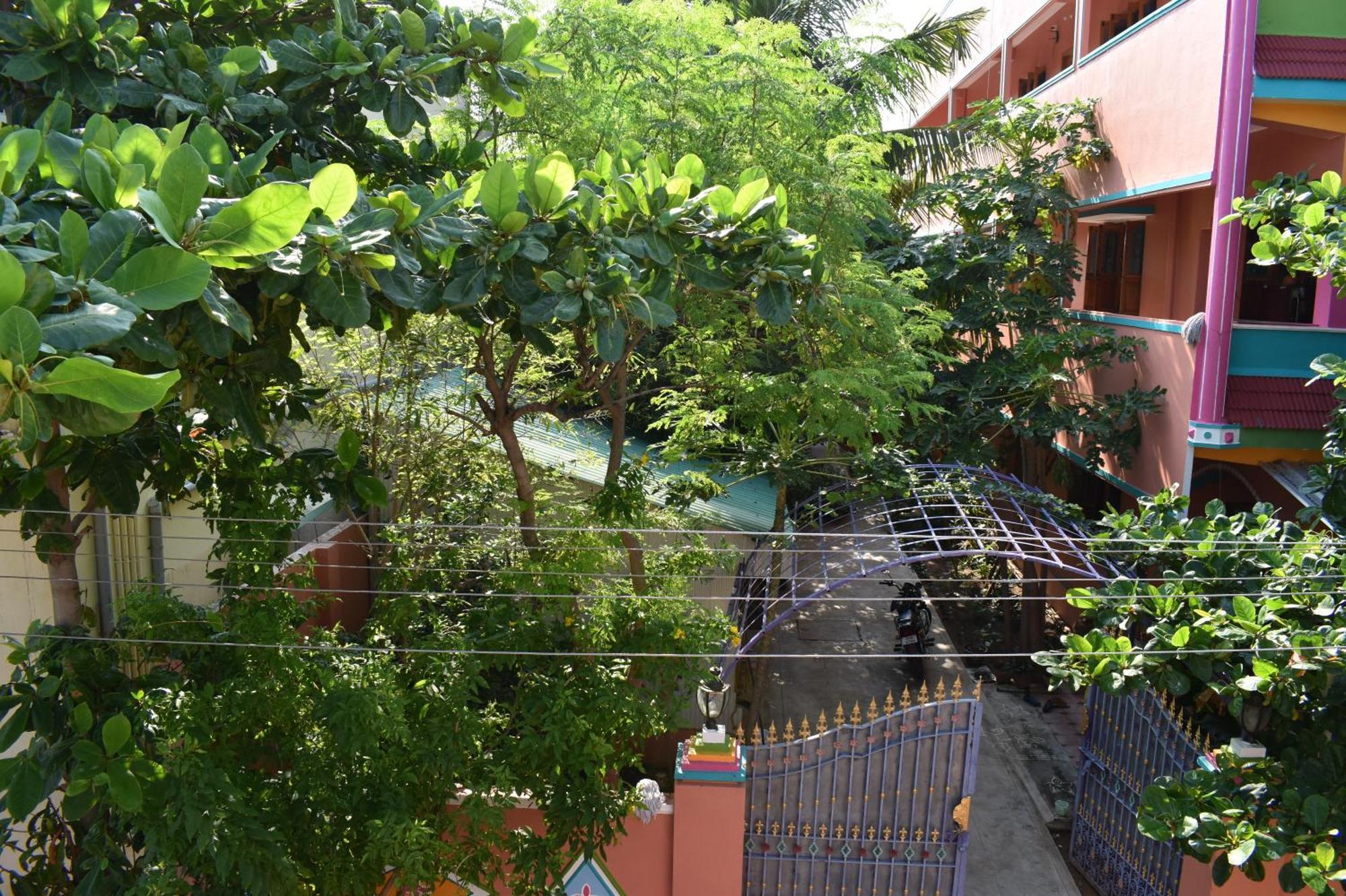 Rainbow Guest House Tiruvannāmalai 外观 照片